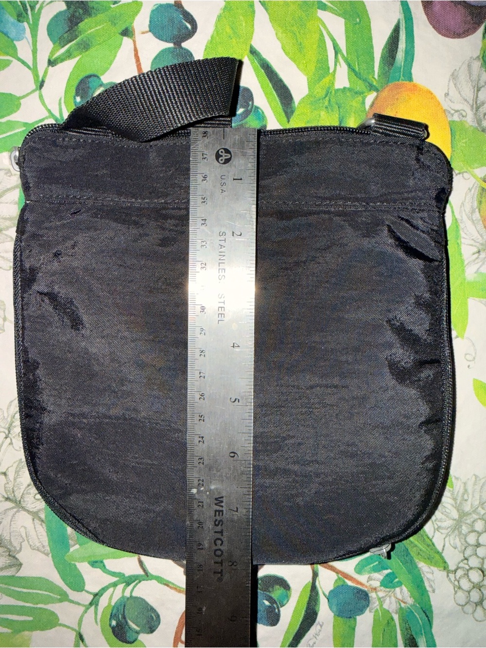 Black Crossbody or Travel Pouch with Turn-Lock Closure - Picture 2 of 8